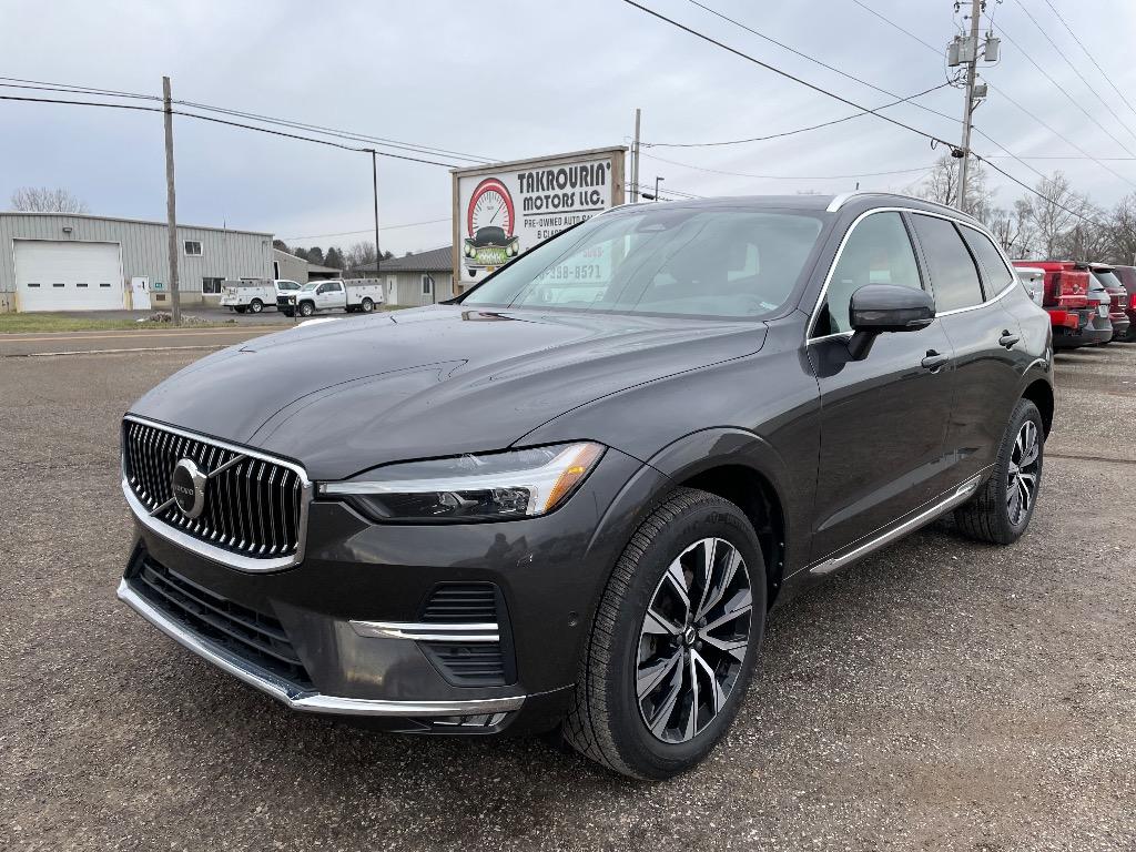 2023 Volvo XC60 Plus's photo